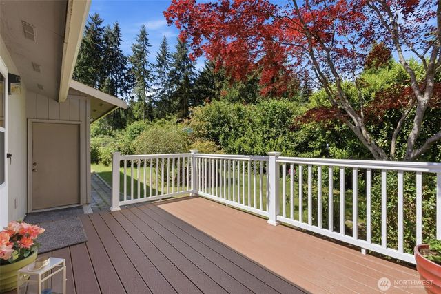 6784 NE Whidbey Drive, Hansville, WA 98340