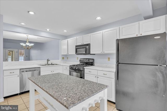 130 PEREGRINE LN, Hummelstown, PA 17036