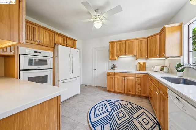 525 Dowling BLVD, San Leandro, CA 94577