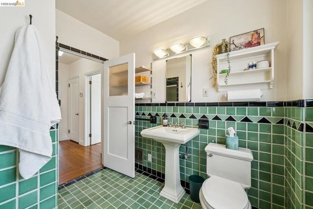 525 Dowling BLVD, San Leandro, CA 94577