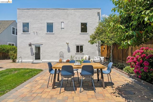 525 Dowling BLVD, San Leandro, CA 94577