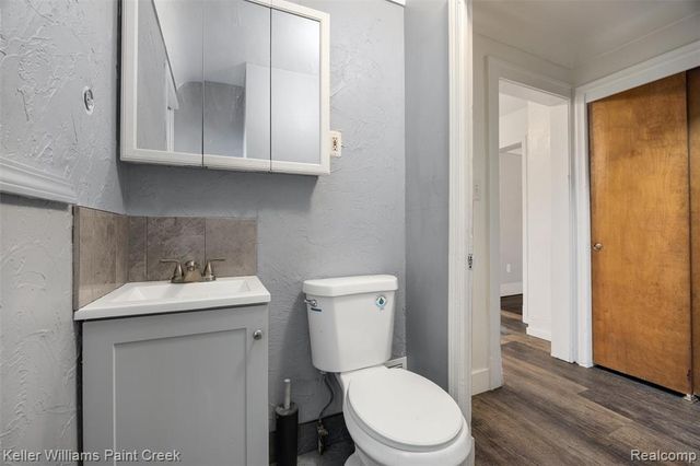 7275 Orchard Avenue, Warren, MI 48091