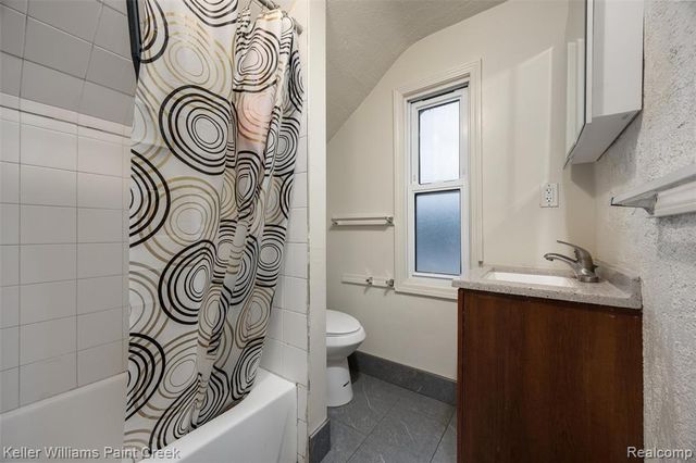 7275 Orchard Avenue, Warren, MI 48091
