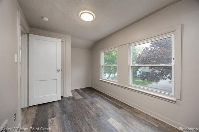 7275 Orchard Avenue, Warren, MI 48091