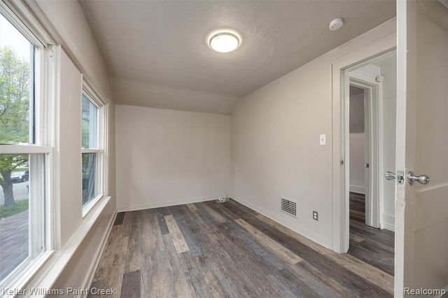 7275 Orchard Avenue, Warren, MI 48091