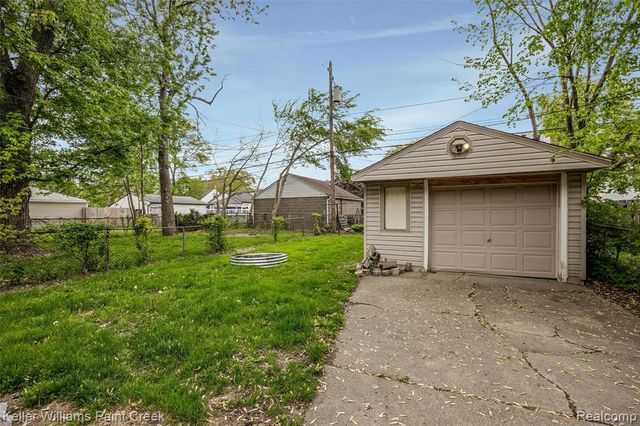 7275 Orchard Avenue, Warren, MI 48091
