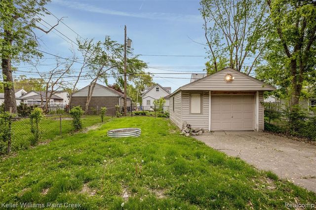 7275 Orchard Avenue, Warren, MI 48091