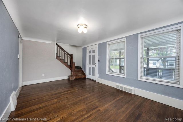 7275 Orchard Avenue, Warren, MI 48091