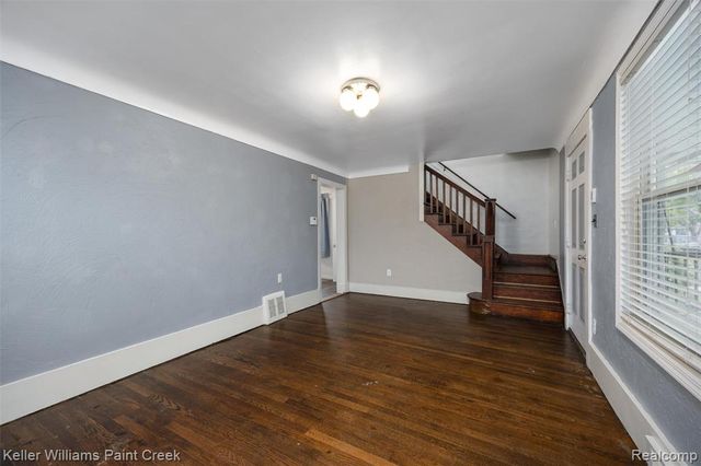 7275 Orchard Avenue, Warren, MI 48091