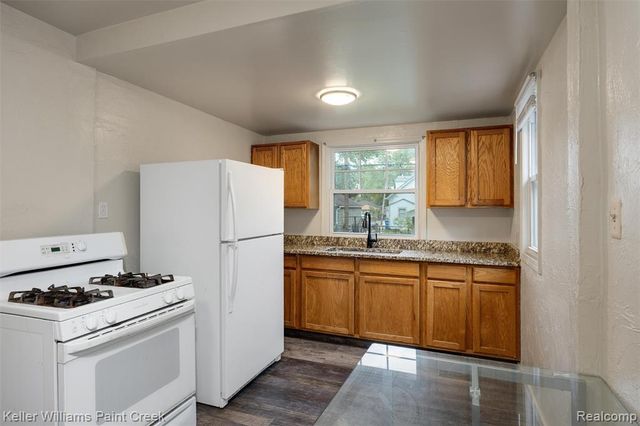 7275 Orchard Avenue, Warren, MI 48091