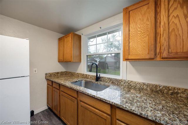 7275 Orchard Avenue, Warren, MI 48091