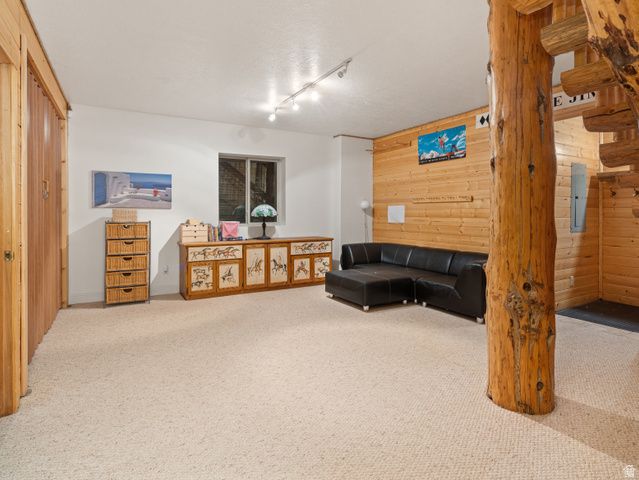 6781 N CHAPARRAL DR, Eden, UT 84310