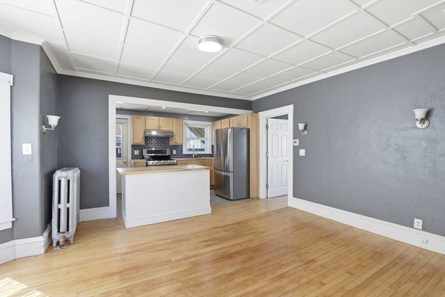 79 Cambridge, Fall River, MA 02721