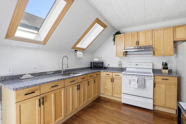 79 Cambridge, Fall River, MA 02721