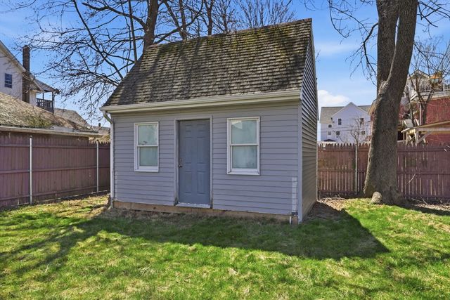 79 Cambridge, Fall River, MA 02721