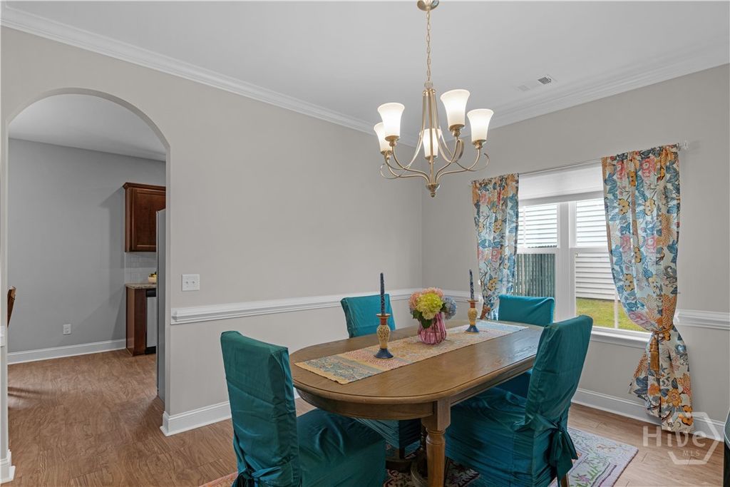 Image 4 of property listing at 45 Wando View Way, Richmond Hill, GA 31324