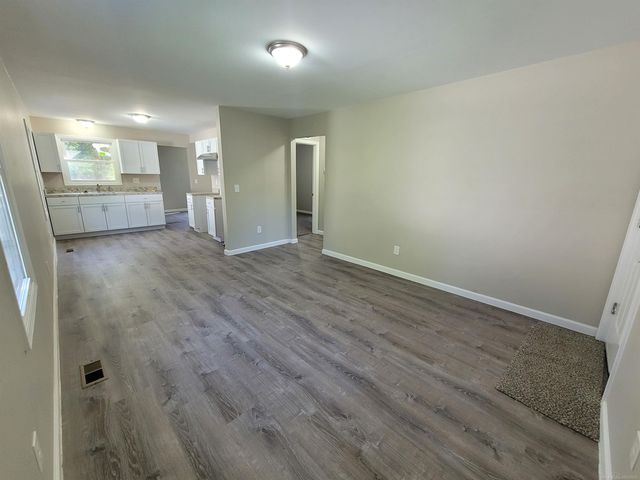 7524 Wood Avenue, Warren, MI 48091