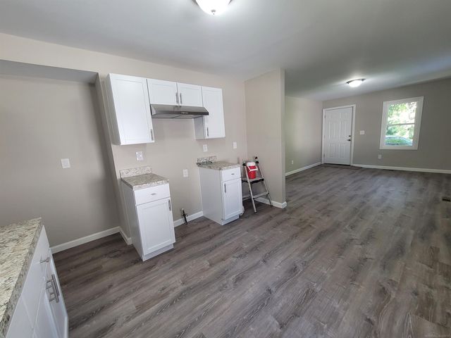 7524 Wood Avenue, Warren, MI 48091