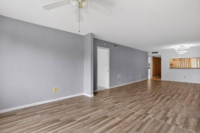 10837 W Clairmont Circle 208, Tamarac, FL 33321