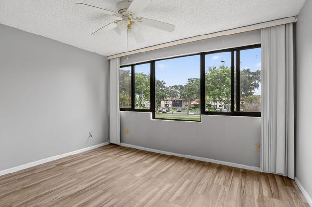 10837 W Clairmont Circle 208, Tamarac, FL 33321