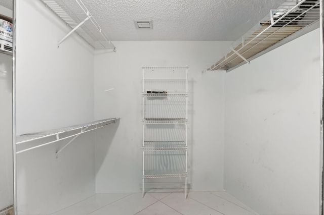 10837 W Clairmont Circle 208, Tamarac, FL 33321