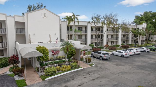 10837 W Clairmont Circle 208, Tamarac, FL 33321