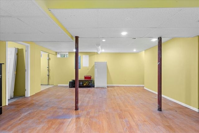 3 Navajo Rd, Worcester, MA 01606