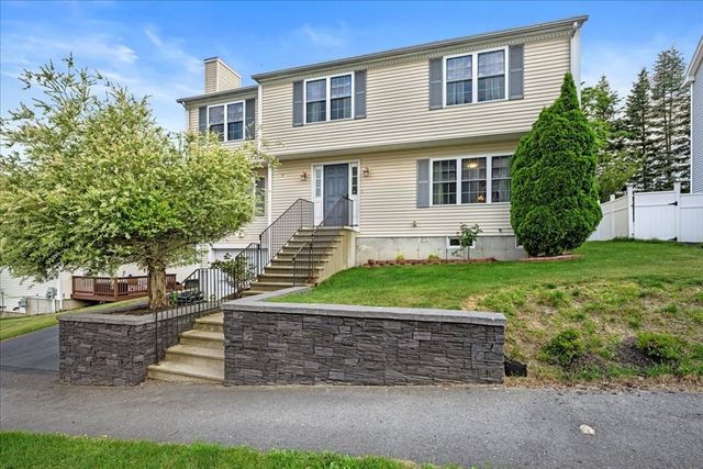 3 Navajo Rd, Worcester, MA 01606