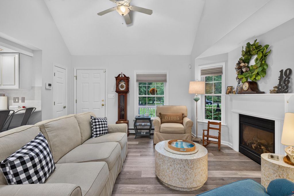 17 Cambridge Court 17, Kennebunk, ME 04043 — photo 3