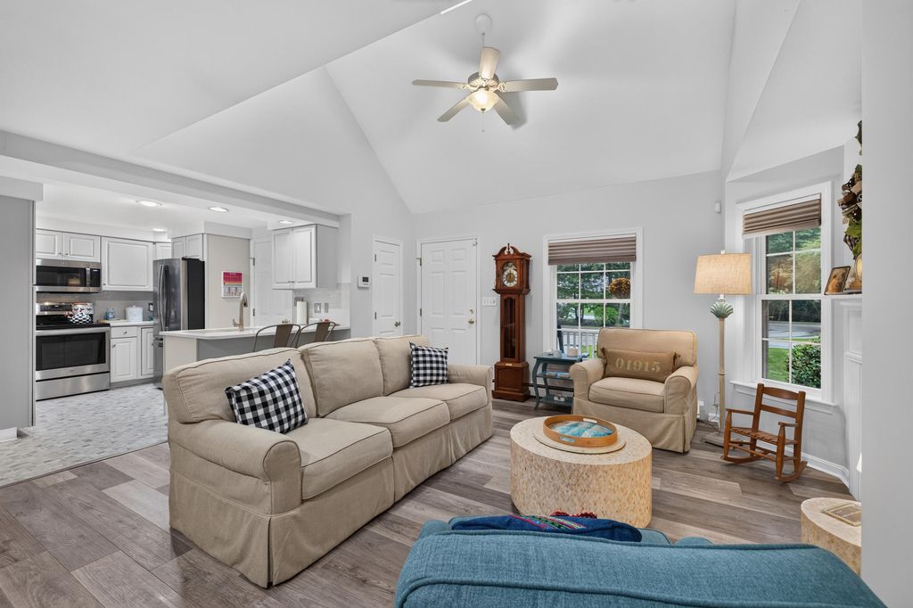 17 Cambridge Court 17, Kennebunk, ME 04043 — photo 4