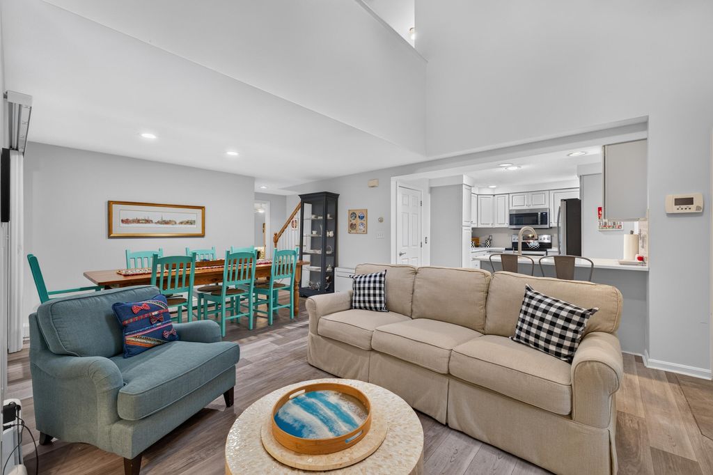 17 Cambridge Court 17, Kennebunk, ME 04043 — photo 5