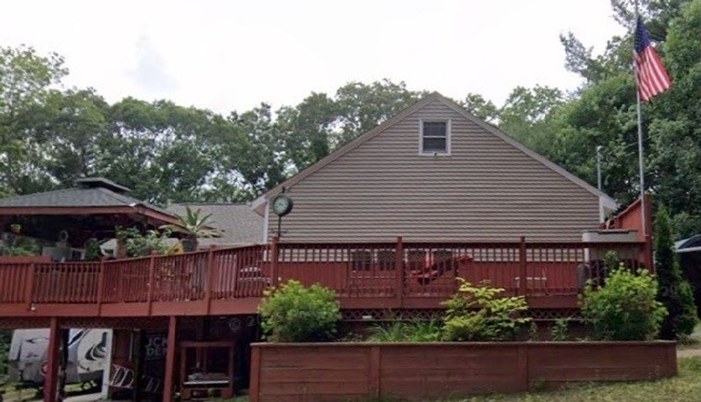 25 Maple Ave, Oxford, MA 01537