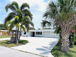 8761 NW 12th St, Pembroke Pines, FL 33024