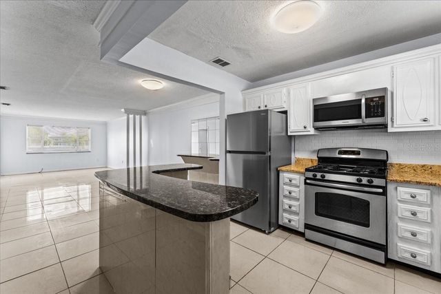 5357 81ST STREET N 18, St Petersburg, FL 33709