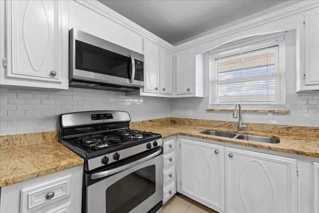 5357 81ST STREET N 18, St Petersburg, FL 33709