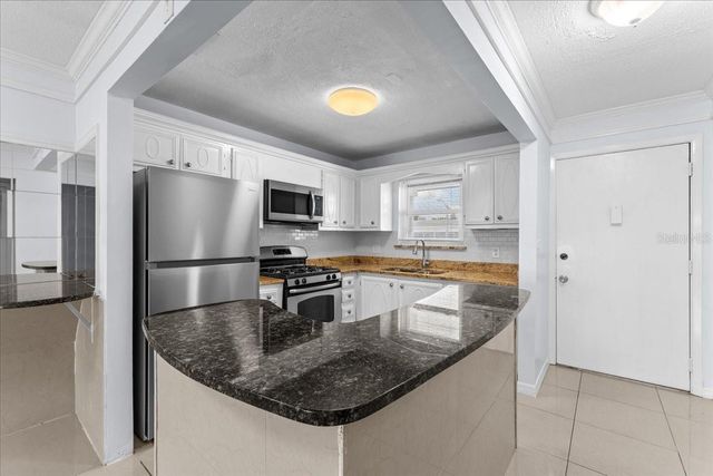 5357 81ST STREET N 18, St Petersburg, FL 33709
