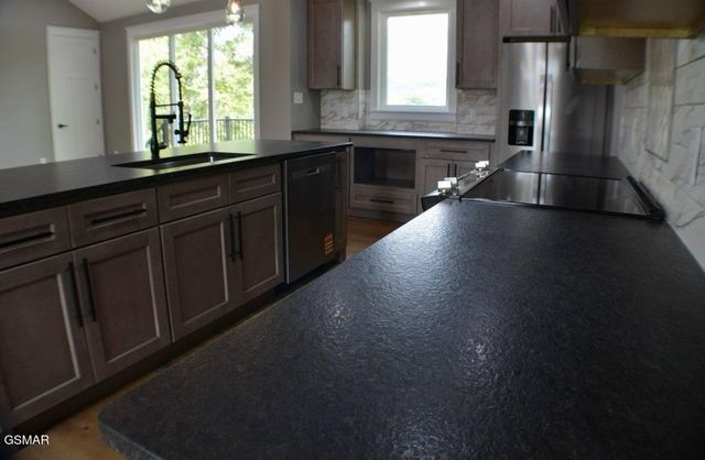 404 Cheyenne Trail, Seymour, TN 37865