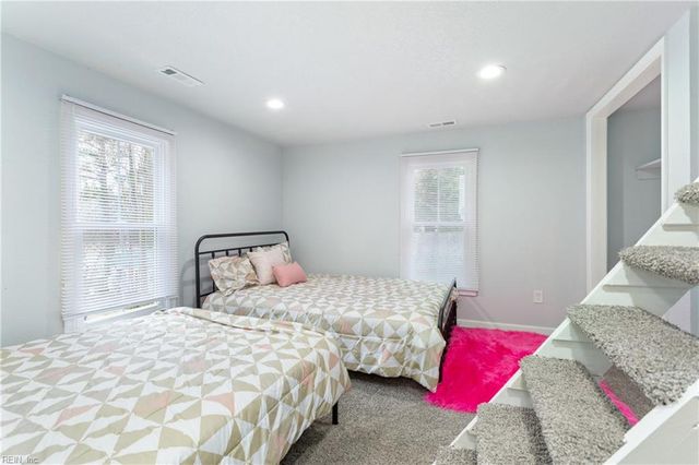 909 1st ST, Elizabeth City, NC 27909