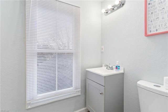 909 1st ST, Elizabeth City, NC 27909