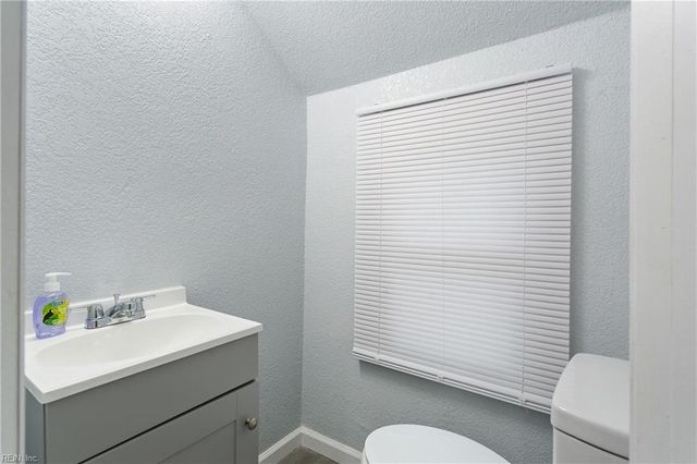 909 1st ST, Elizabeth City, NC 27909
