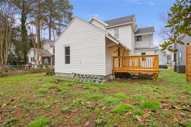 909 1st ST, Elizabeth City, NC 27909