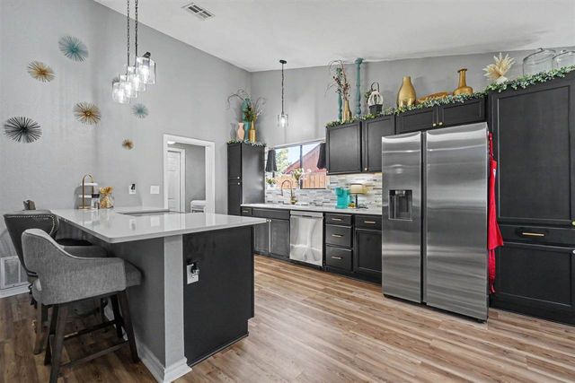 3916 SW Parkridge Blvd, Lawton, OK 73505
