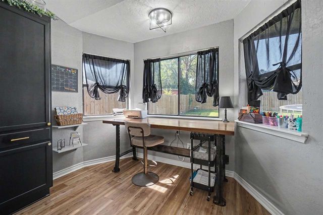 3916 SW Parkridge Blvd, Lawton, OK 73505
