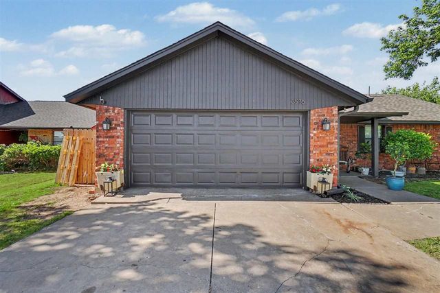 3916 SW Parkridge Blvd, Lawton, OK 73505