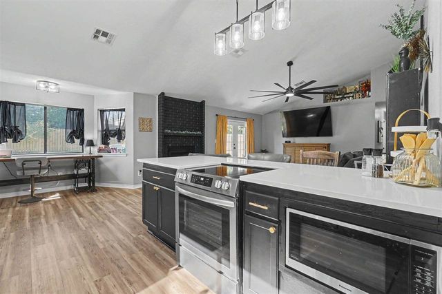 3916 SW Parkridge Blvd, Lawton, OK 73505
