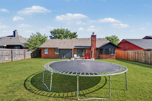 3916 SW Parkridge Blvd, Lawton, OK 73505