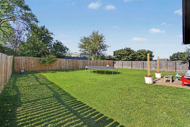 3916 SW Parkridge Blvd, Lawton, OK 73505