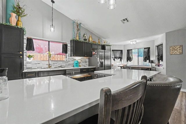 3916 SW Parkridge Blvd, Lawton, OK 73505