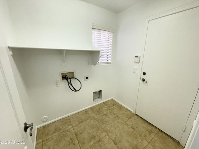 42495 W CHAMBERS Drive, Maricopa, AZ 85138