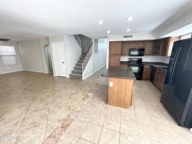 42495 W CHAMBERS Drive, Maricopa, AZ 85138